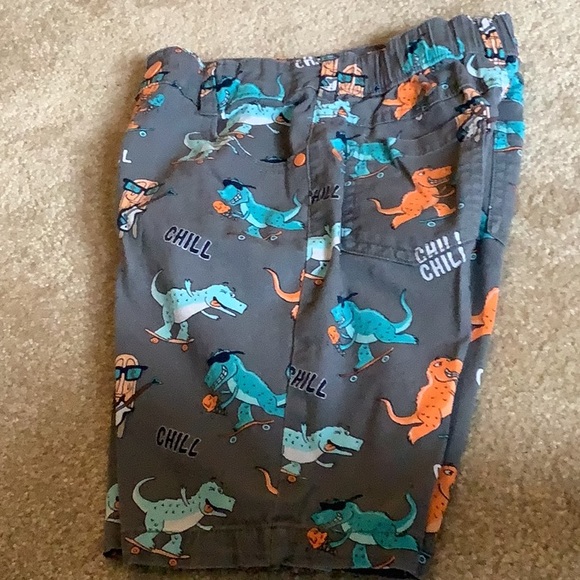 365 Kids Dinosaurs 🦖 shorts 10 Grey orange green lots pockets stretch w - Picture 9 of 9